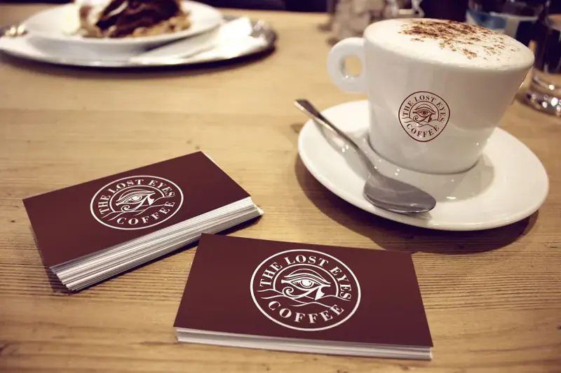 The Lost Cafe fincan ve kartvizit uygulaması